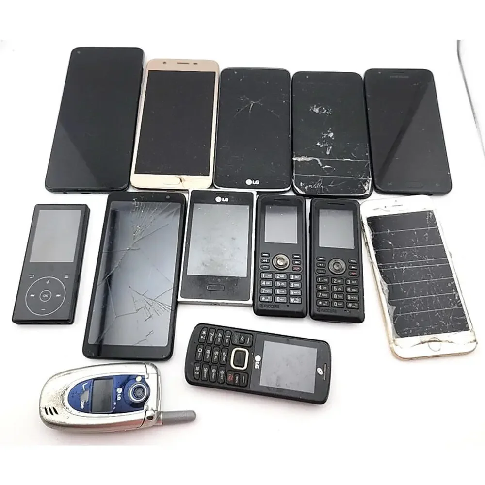 Lot of 13 Phones – As-Is – For Parts / Repair / Gold Recovery